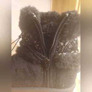 Bundle of 2 toddler shoes